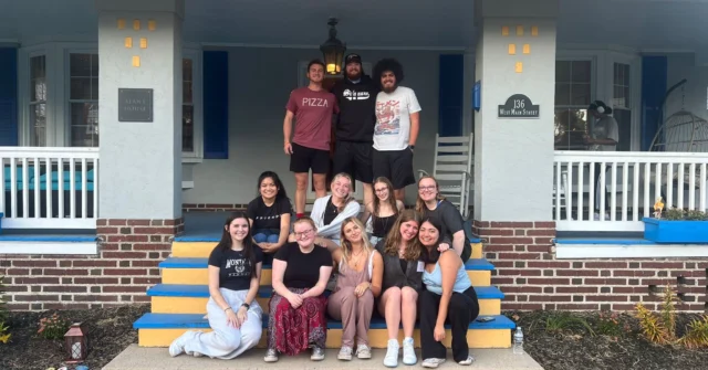 Blog: 𝑪𝒊𝒓𝒄𝒍𝒆𝒔 𝒐𝒇 𝑯𝒐𝒑𝒆: 𝑲𝒆𝒆𝒑𝒊𝒏𝒈 𝒕𝒉𝒆 𝑳𝒊𝒈𝒉𝒕𝒔 𝑶𝒏 - Sean’s House ensures that anyone struggling with a mental health crisis can walk in and find help — day or night. Read on to learn how this small organization is doing big things in our community.

𝗟𝗲𝗮𝗿𝗻 𝗺𝗼𝗿𝗲: inWilmDE.com/Blog | #inwilm